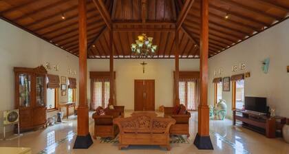 Griya Bayan Kraguman