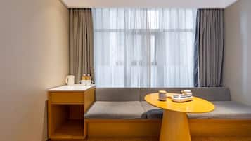 Superior Room, 1 King Bed