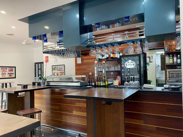 Snack bar - Hotel Maximus (Las Navas Del Marques)