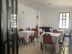 Restaurant - Hotel Maximus (Las Navas Del Marques)