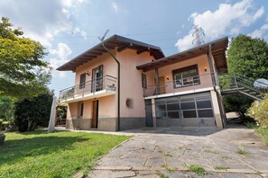 Exterior - Unique Lake View in Green Park (Nebbiuno)