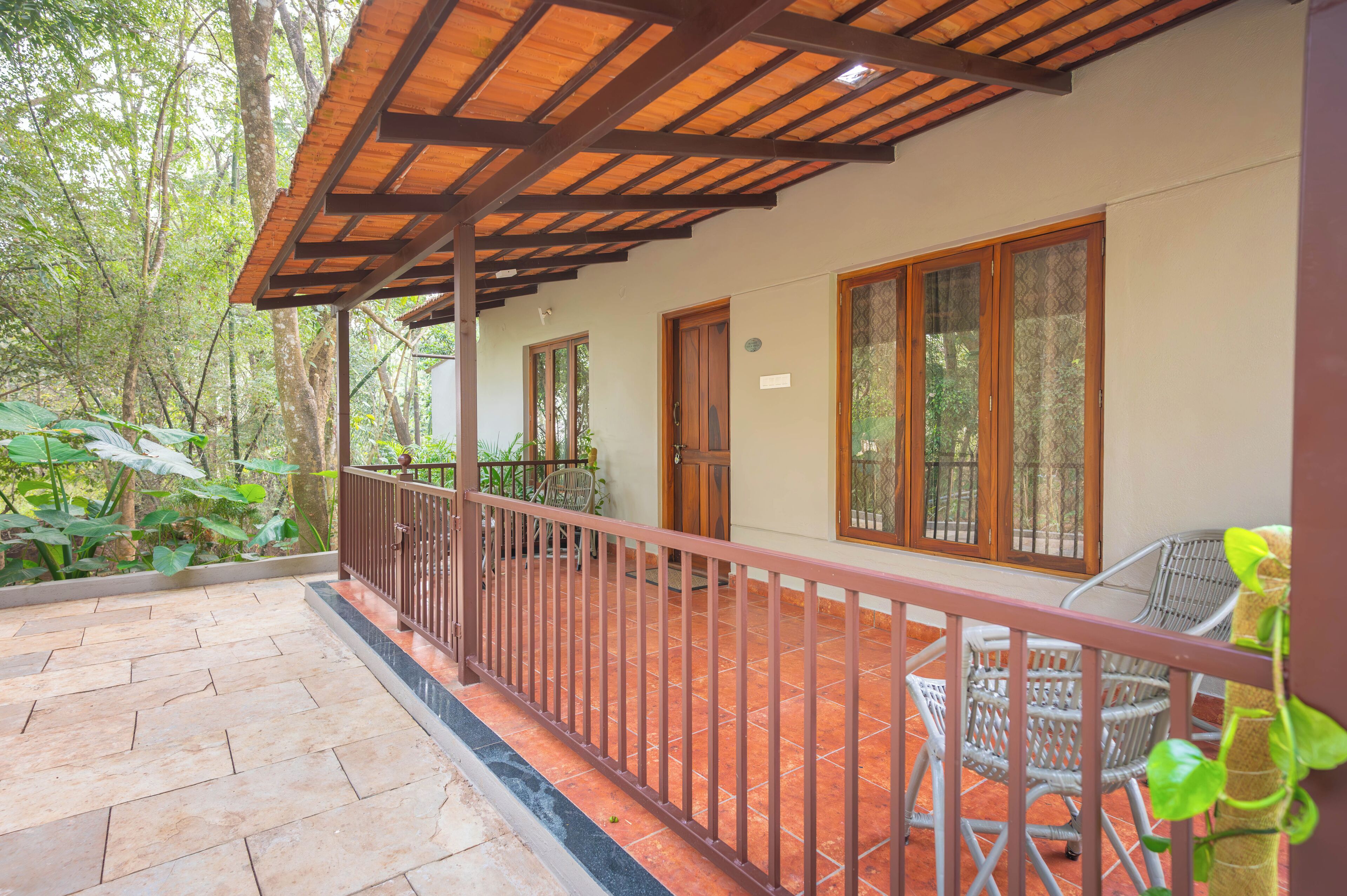 Executive-Doppelzimmer, Gartenblick | Schreibtisch, Bügeleisen/Bügelbrett, Bettwäsche