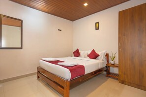 Standard-Ferienhaus | Schreibtisch, Bügeleisen/Bügelbrett, Bettwäsche