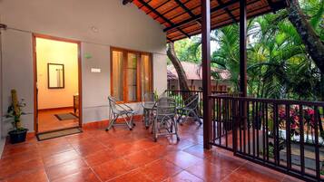Comfort-Doppelzimmer, Gartenblick | Terrasse/Patio
