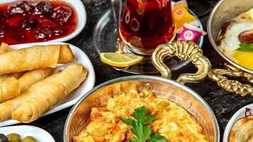 Tägliches inbegriffenes Frühstücksbuffet