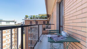 Apartamento (3 Bedrooms) | Sacada