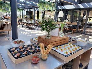 Outdoor dining - House at Himmerland Resort (Farsø)