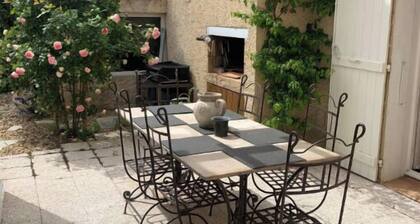 Grande et agréable villa avec piscine