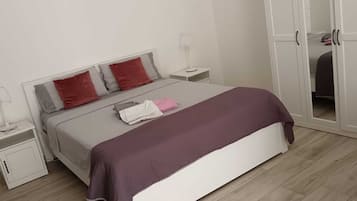1 bedroom, in-room safe, free WiFi, bed sheets
