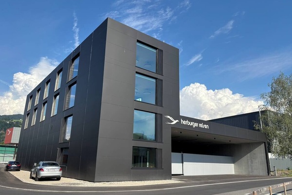 6f9a692f-9652-47f8-b6e3-5b83d02434f1