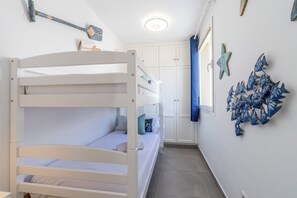 4 camere, una cassaforte in camera, ferro/asse da stiro, Wi-Fi gratuito