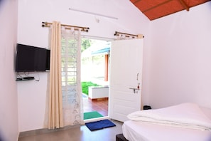 Deluxe Double Room, Garden View
