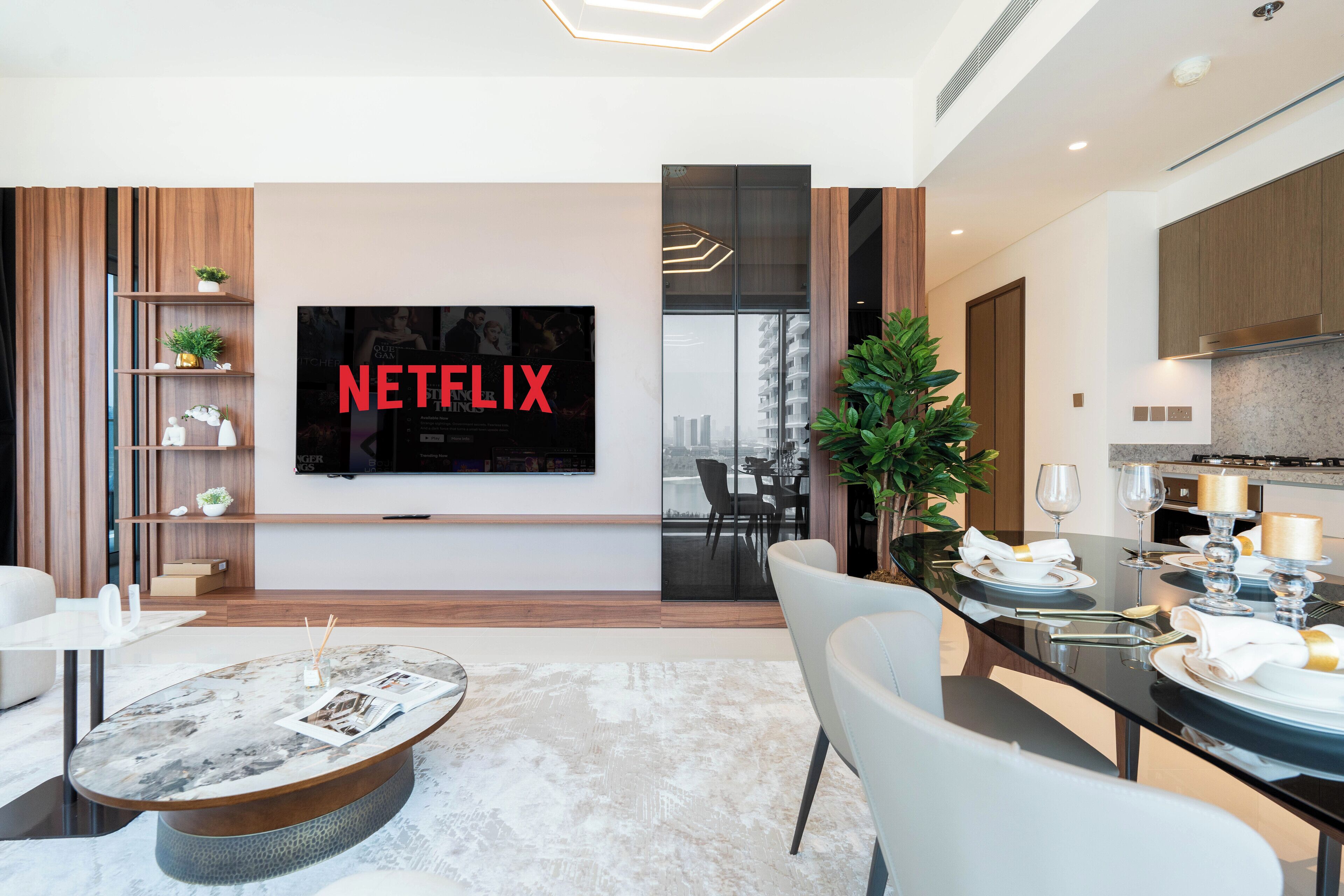 Deluxe Apartment, Balcony, Sea View | Living area | 125-cm flat-screen TV with digital channels, Netflix, streaming services