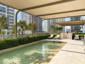 Outdoor pool - KeyRock - Sea View Stay with Pool Access (Dubai)