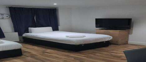 1 bedroom, iron/ironing board, Internet, bed sheets