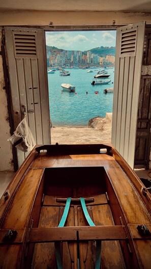 Interior - Renovated 2022: Sleep to the Sound of the Sea - GYM and DIRECT ACCESS TO SEA (San Pawl il-Baħar)