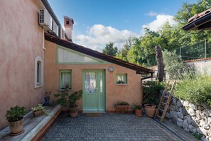 Family Studio, Mountain View, Mountainside (Tiny House With Private Pool Kostrena) | Exterior