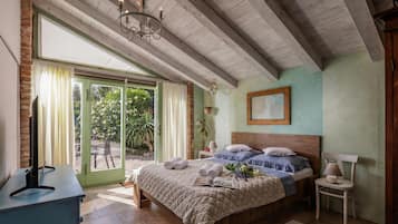 Family Studio, Mountain View, Mountainside (Tiny House With Private Pool Kostrena) | Free WiFi, bed sheets