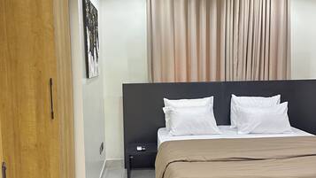 1 bedroom, internet, bed sheets