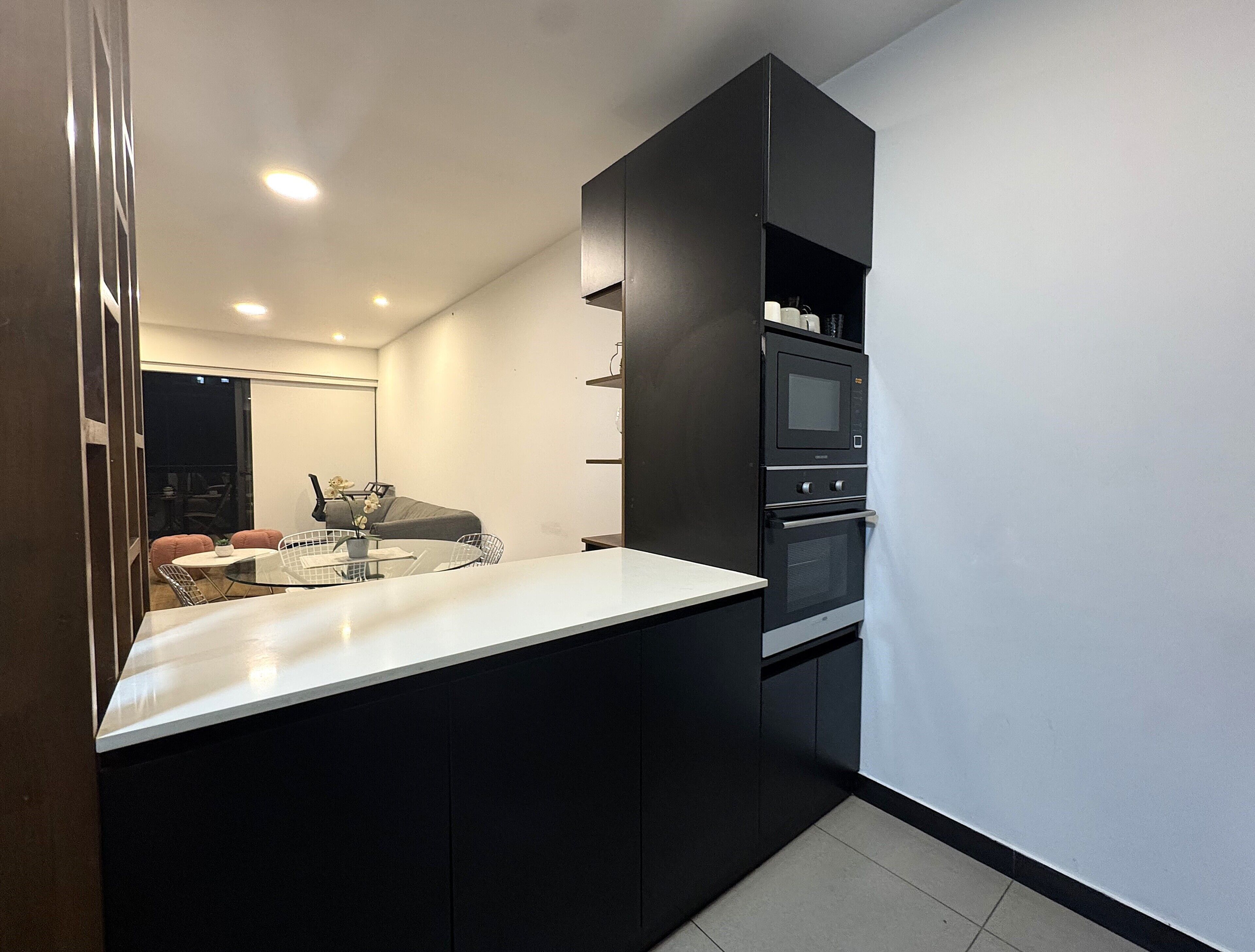 Coffee/tea maker, fridge, microwave, oven
