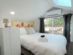 1 habitación, tabla de planchar con plancha, wifi gratis y ropa de cama