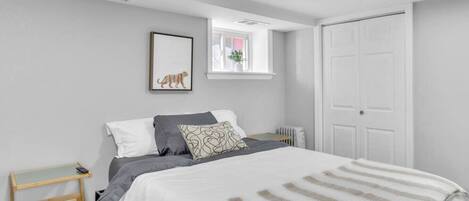 1 dormitori, escriptori i wifi