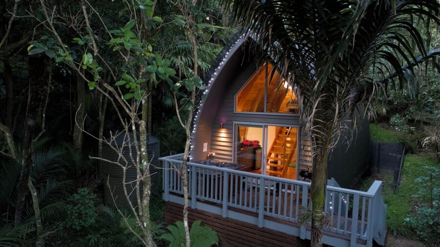 Onetangi Forrest Chalet