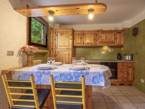 Oven, dishwasher