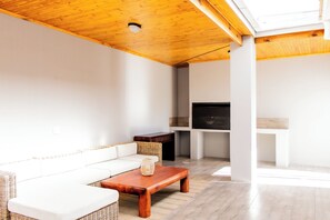 Smart TV - Spacious Comfort in Kleine Kuppe, Windhoek (Windhoek)