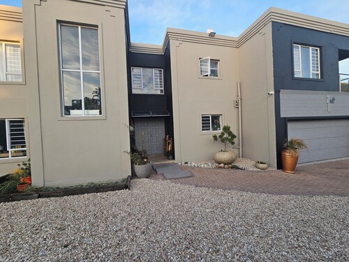 Nautilus Sands - Luxury seaside accommodation