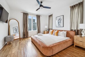 4 bedrooms, iron/ironing board, WiFi, bed sheets