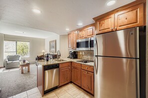 Fridge, microwave, dishwasher, coffee/tea maker