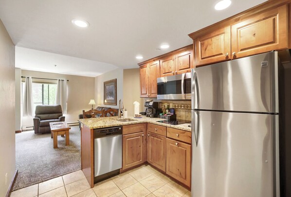 Coffee/tea maker, fridge, microwave, dishwasher - Slope-side Studio, Peak 9, Dog Friendly, Kitchen (Breckenridge)