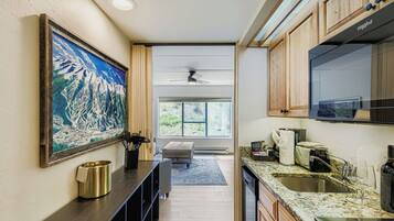 Cafetière/bouilloire, grille-pain