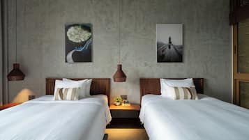 Villa, 6 Bedrooms, City View | Memory foam beds, in-room safe, laptop workspace, blackout drapes