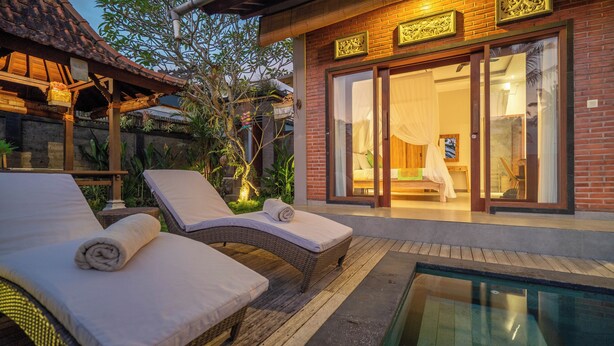 Front of property - Alisa Private Villa (Ubud)