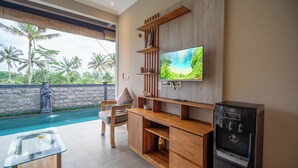 Honeymoon Villa, Pool View | Living area - Alisa Private Villa (Ubud)
