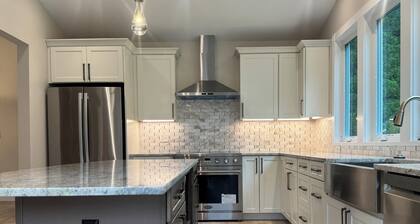 New Build, Private Beach, Central Air, Big Yard, Firepit, Wine Bar