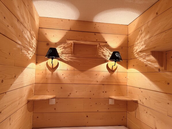 Interior - Cosy apartment front slopes (Val-Thorens)