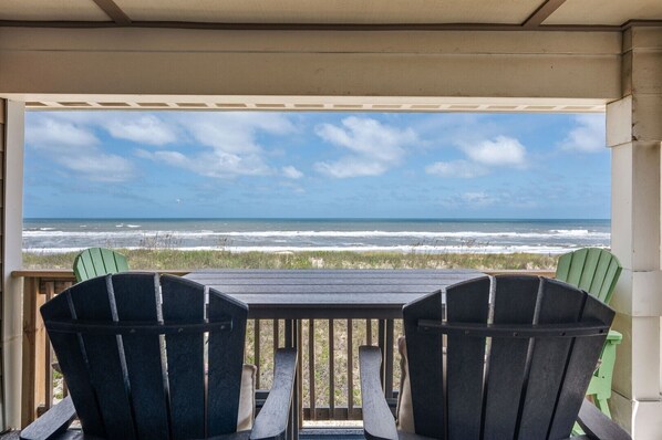 Property grounds - DS303 Dog-Friendly, Nags Head Ocean-Front Condo Unit with Community Pool! (Nags Head)