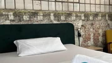 免费 WiFi、床单