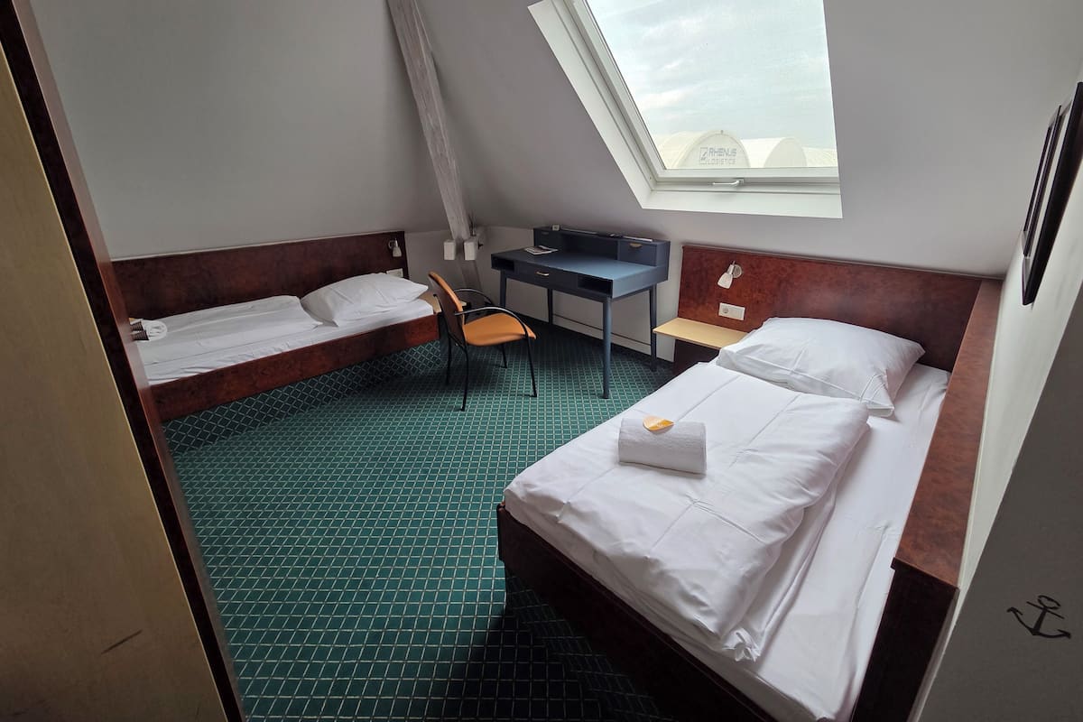 Standard Twin Room, City View