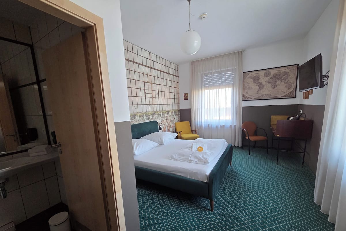 Chambre Double | Wi-Fi gratuit, draps fournis