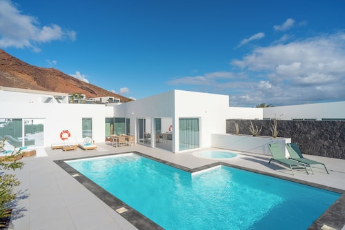 Ereza Hoopoe Villas