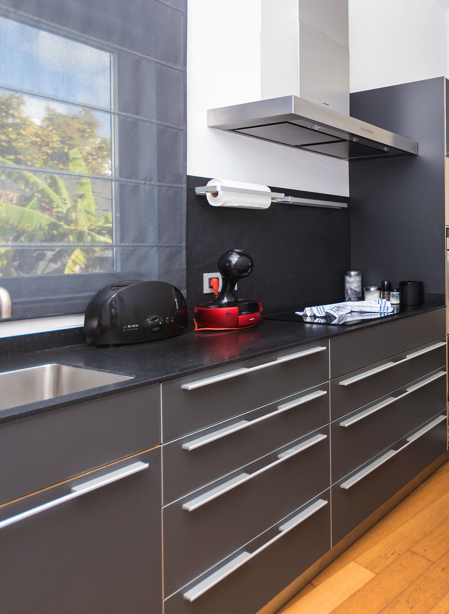 Villa Royal Family | Privékeuken | Een koelkast/vriezer, een magnetron, een oven, een kookplaat