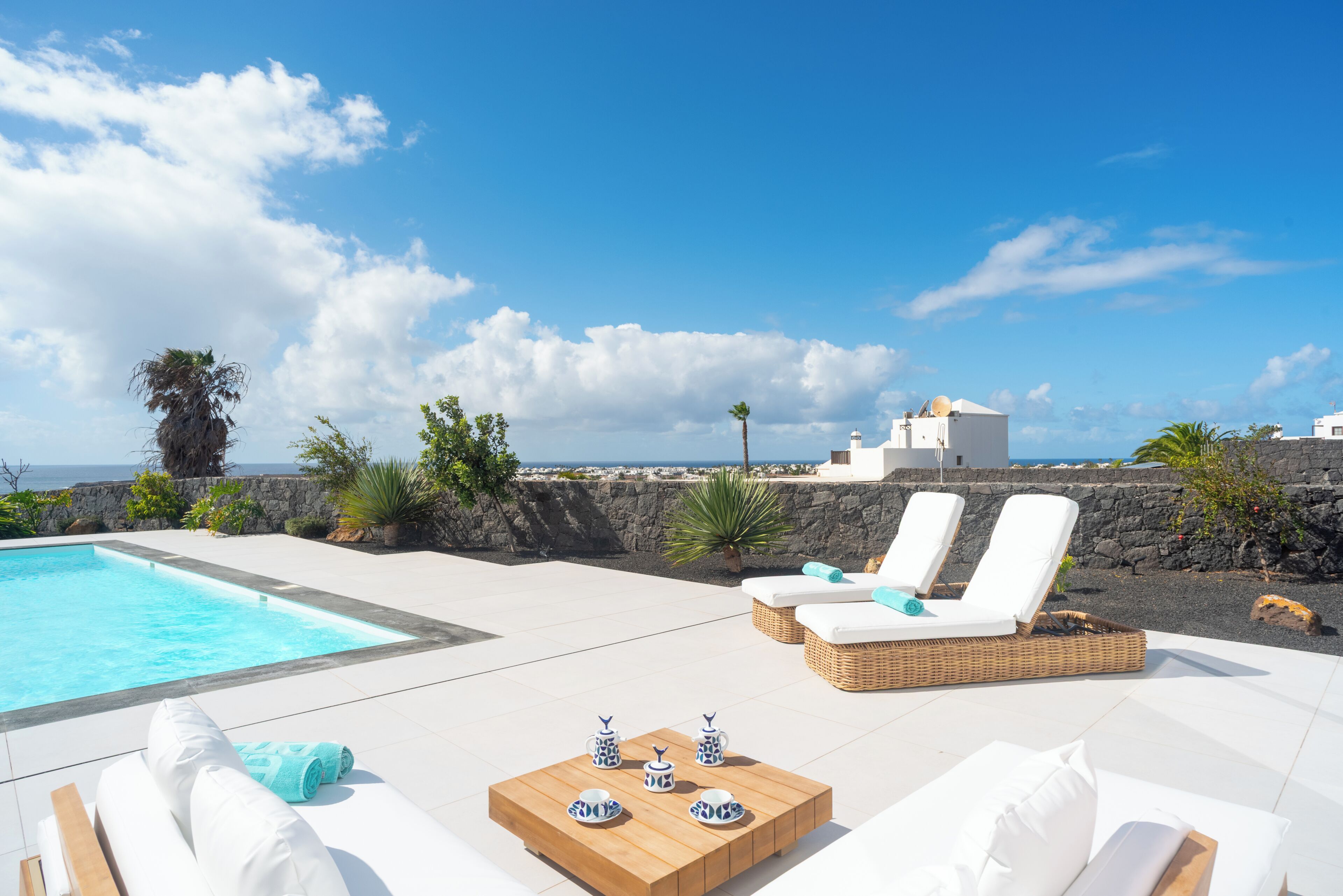 Villa Royal Elite | Terraza o patio
