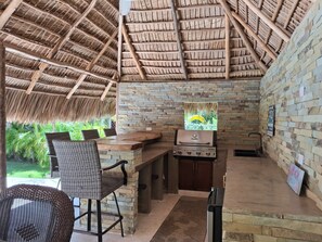 Outdoor dining - Escape to your own tropical oasis at Vilaa (Sosua)