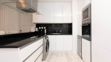 Studio, Balcony, Golf View | Private kitchen