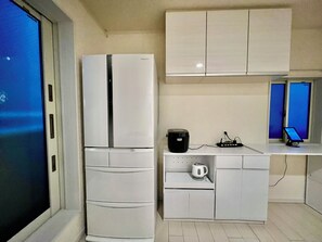 Luxury Villa, Balcony, City View | In-room dining