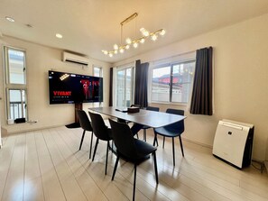 Luxury Villa, Balcony, City View | Living area